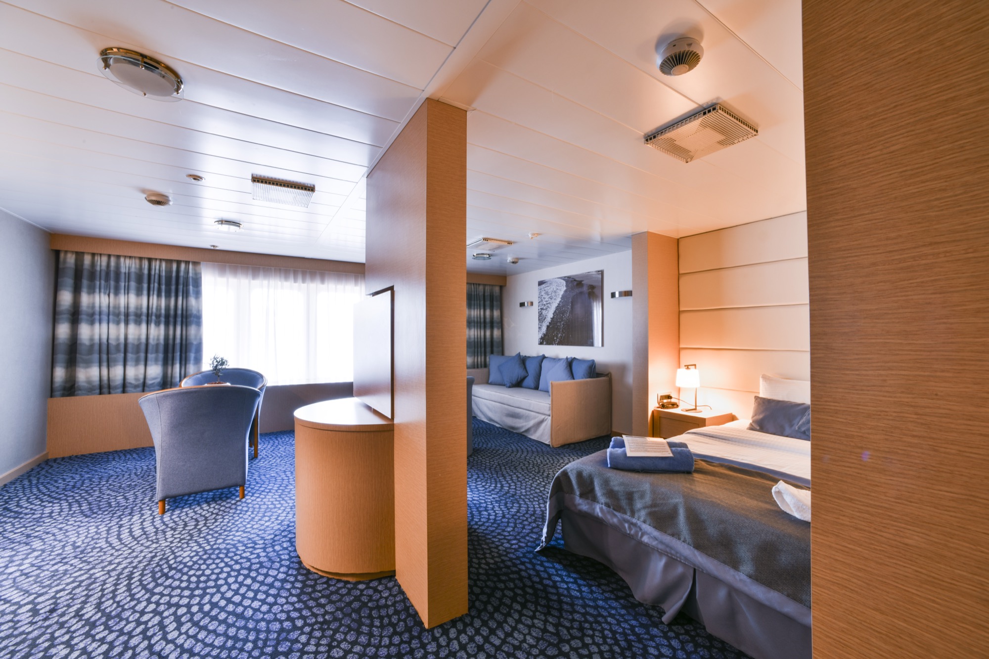 Celestyal Olympia Accommodation Junior Suite SJ 4.jpg